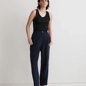 Madewell The Tailored Tapered Pant in Softdrape